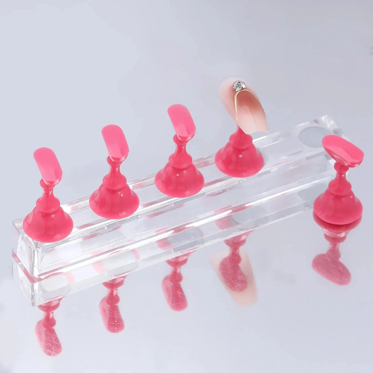 Magnetic Nail Holder Set - 5/30pcs False Nail Tip Practice Stand with Crystal Base