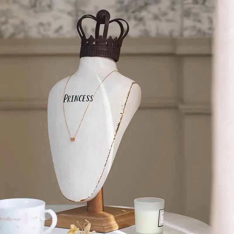 RESIN NECK FORM WITH METAL CROWN