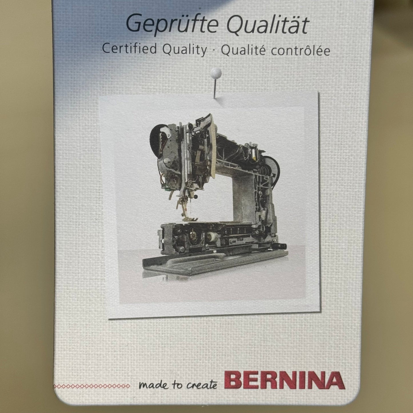 BERNINA Q20 Longarm Quilting Machine w/ Accessories - Sewing Equipment