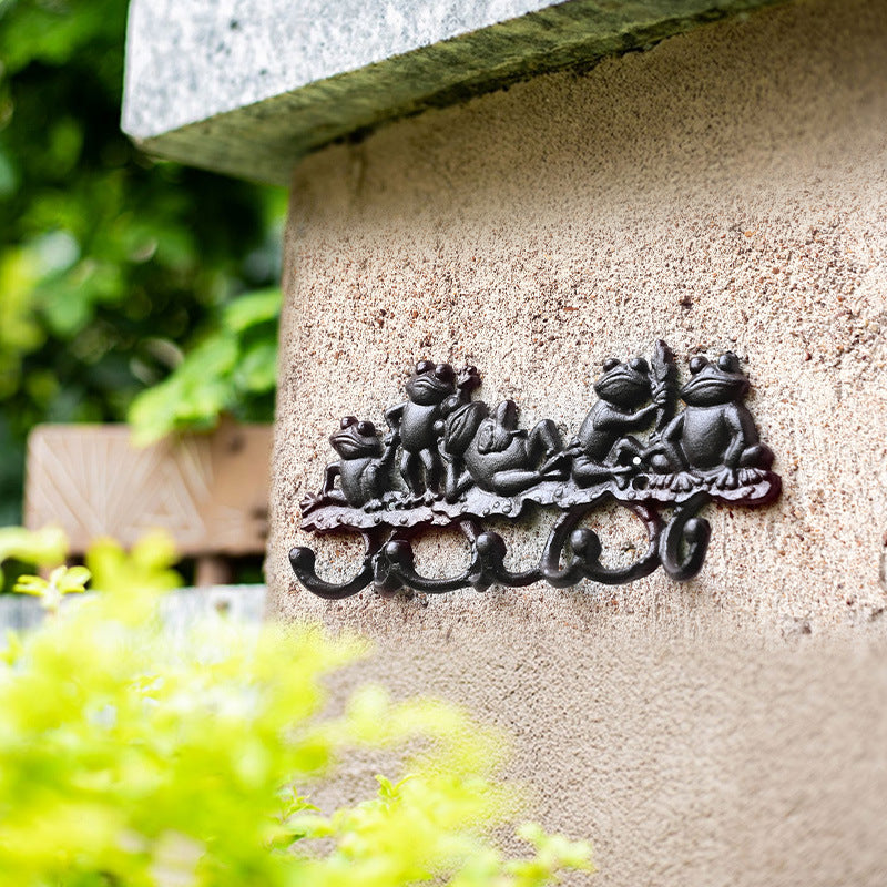 Cast Iron Frog Family Wall Hook Rack