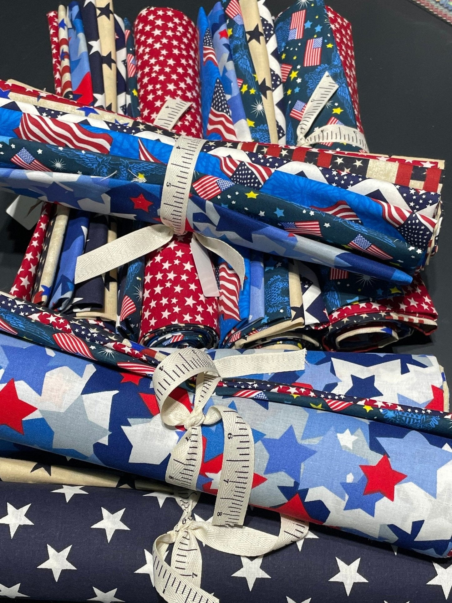 Assorted Patriotic Fat Quarter Bundle